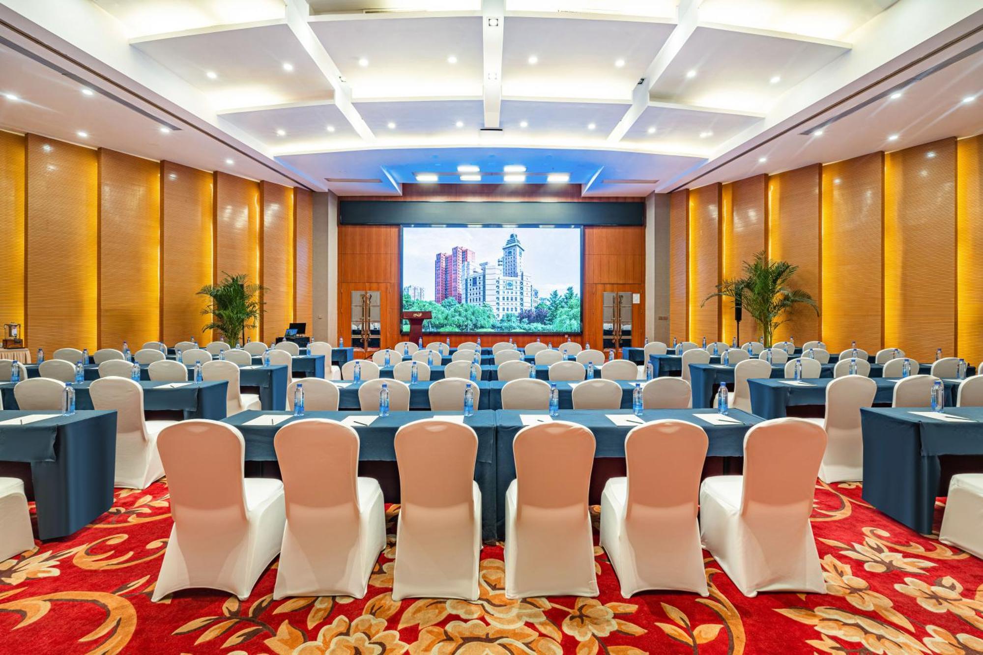 Beijing Feitian Hotel Exterior photo